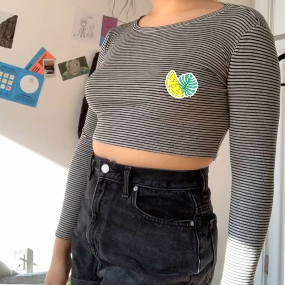 Forever 21 long sleeve crop top - S